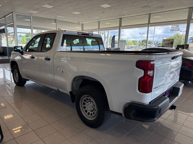 Chevrolet Silverado 1500 Vehicle Full-screen Gallery Image 06