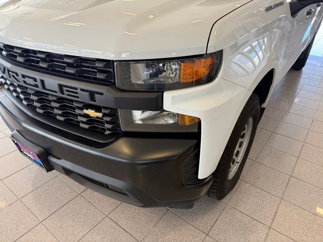 Chevrolet Silverado 1500 Vehicle Full-screen Gallery Image 09