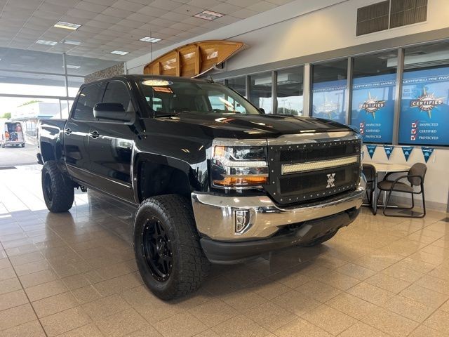 Chevrolet Silverado 1500 Vehicle Full-screen Gallery Image 03