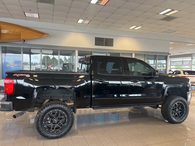 Chevrolet Silverado 1500 Vehicle Full-screen Gallery Image 04