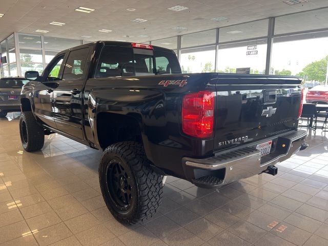 Chevrolet Silverado 1500 Vehicle Full-screen Gallery Image 12