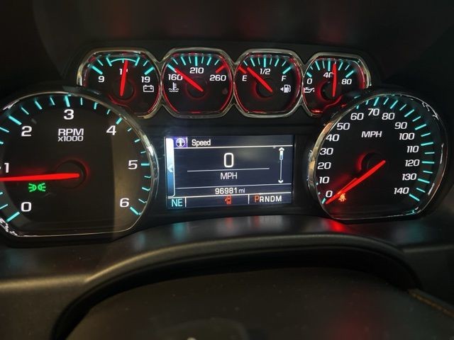 Chevrolet Silverado 1500 Vehicle Full-screen Gallery Image 24