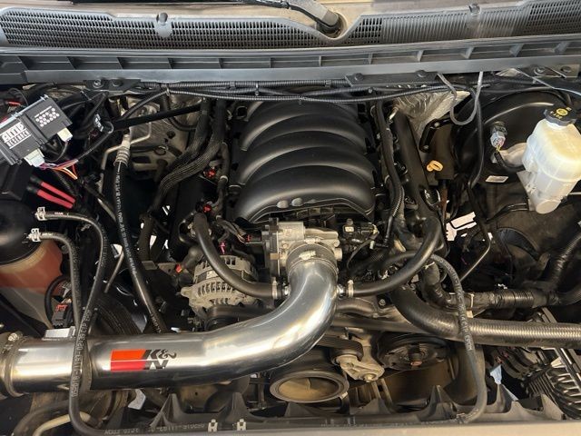 Chevrolet Silverado 1500 Vehicle Full-screen Gallery Image 33