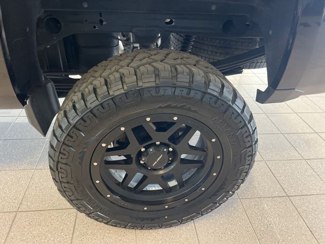 Chevrolet Silverado 1500 Vehicle Full-screen Gallery Image 34