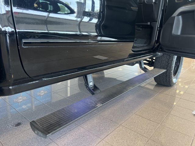 Chevrolet Silverado 1500 Vehicle Full-screen Gallery Image 37