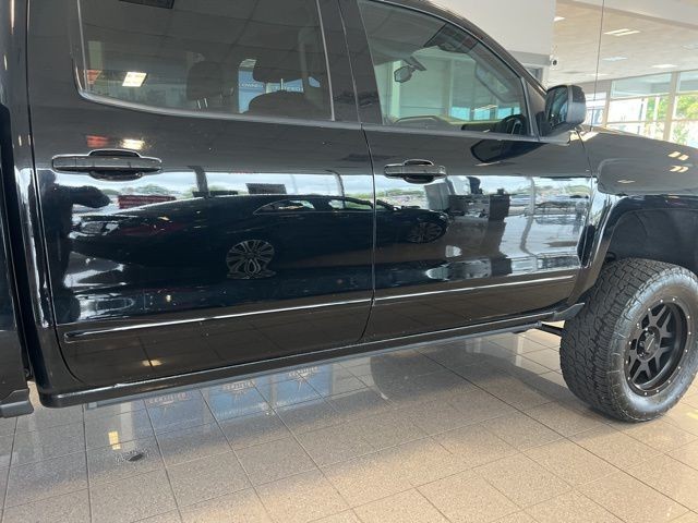 Chevrolet Silverado 1500 Vehicle Full-screen Gallery Image 38