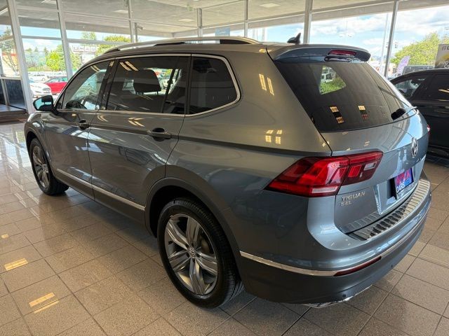 Volkswagen Tiguan Vehicle Full-screen Gallery Image 05