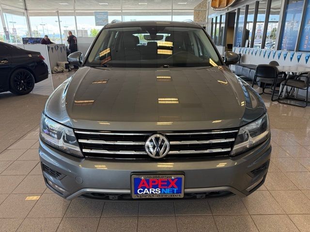 Volkswagen Tiguan Vehicle Full-screen Gallery Image 07