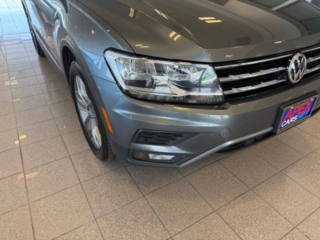 Volkswagen Tiguan Vehicle Full-screen Gallery Image 08