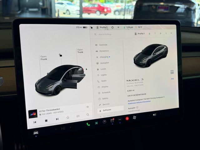 Tesla Model 3 Vehicle Full-screen Gallery Image 14