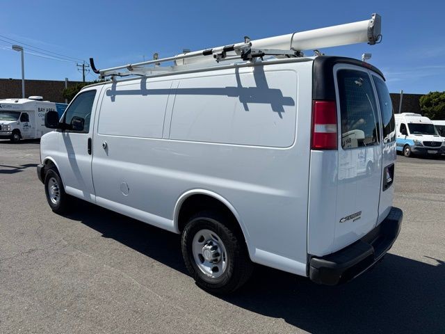 Chevrolet Express Cargo Van Vehicle Full-screen Gallery Image 05
