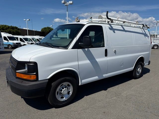 Chevrolet Express Cargo Van Vehicle Full-screen Gallery Image 07