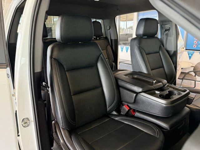 Chevrolet Silverado 1500 Vehicle Full-screen Gallery Image 27