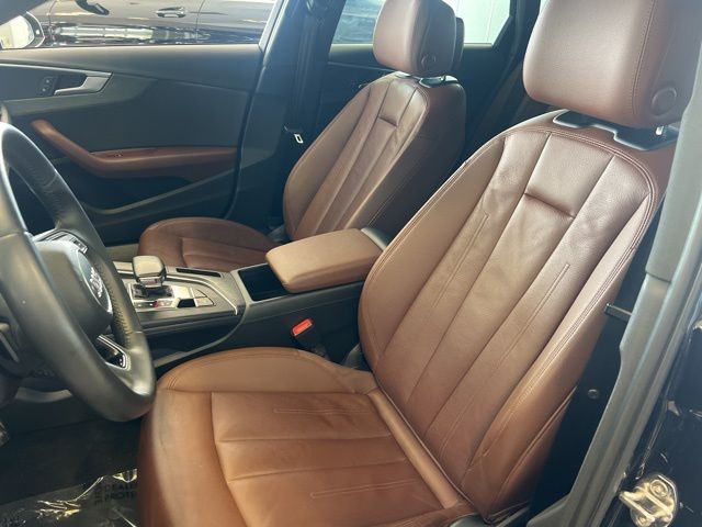 Audi A4 Vehicle Full-screen Gallery Image 18