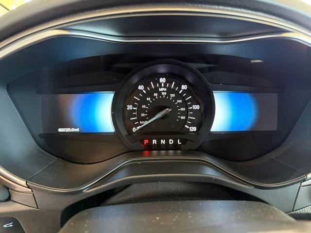 Ford Fusion Hybrid Vehicle Full-screen Gallery Image 13