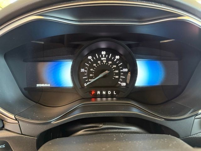 Ford Fusion Hybrid Vehicle Full-screen Gallery Image 13