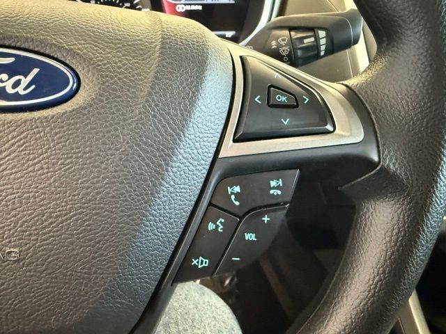 Ford Fusion Hybrid Vehicle Full-screen Gallery Image 18