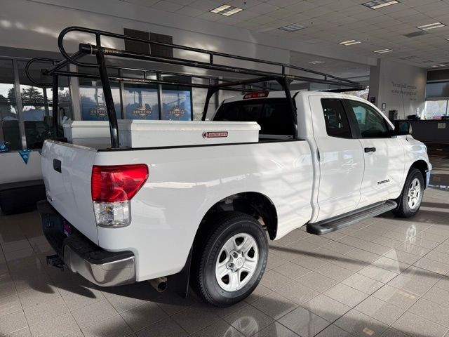 Toyota Tundra 2WD Vehicle Full-screen Gallery Image 03