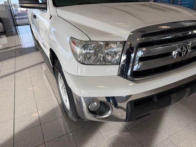 Toyota Tundra 2WD Vehicle Full-screen Gallery Image 08