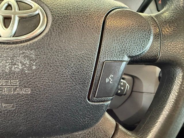 Toyota Tundra 2WD Vehicle Full-screen Gallery Image 15