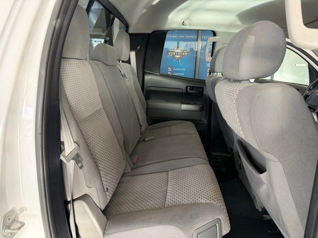 Toyota Tundra 2WD Vehicle Full-screen Gallery Image 22