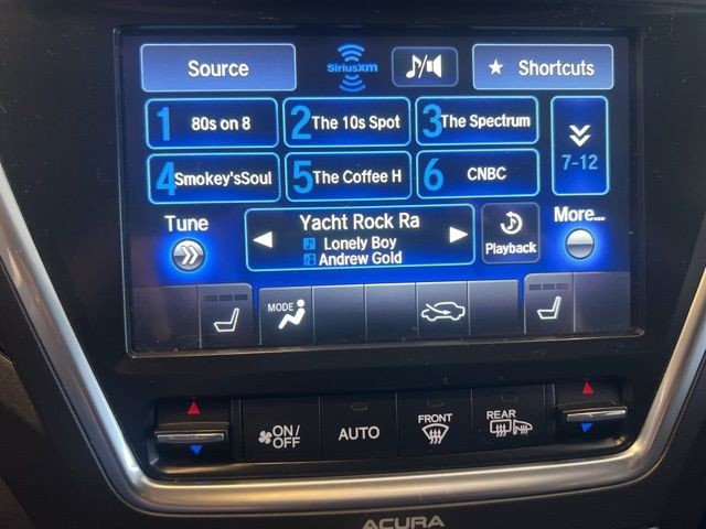 Acura MDX Vehicle Full-screen Gallery Image 26