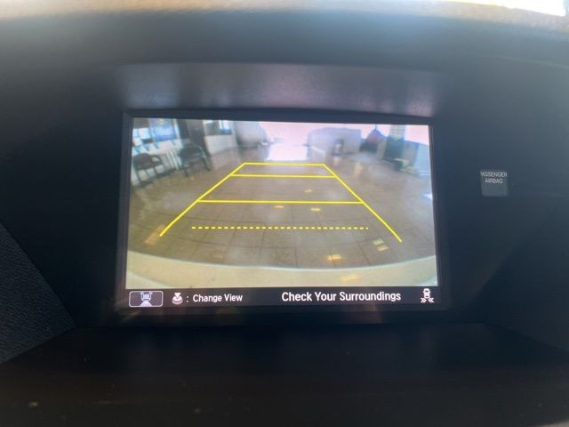 Acura MDX Vehicle Full-screen Gallery Image 28