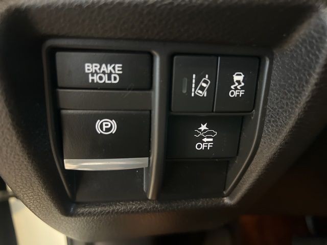 Acura MDX Vehicle Full-screen Gallery Image 31