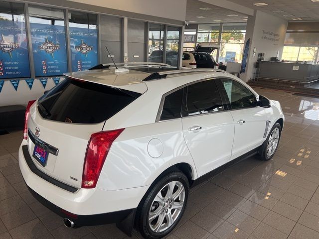 Cadillac SRX Vehicle Full-screen Gallery Image 06