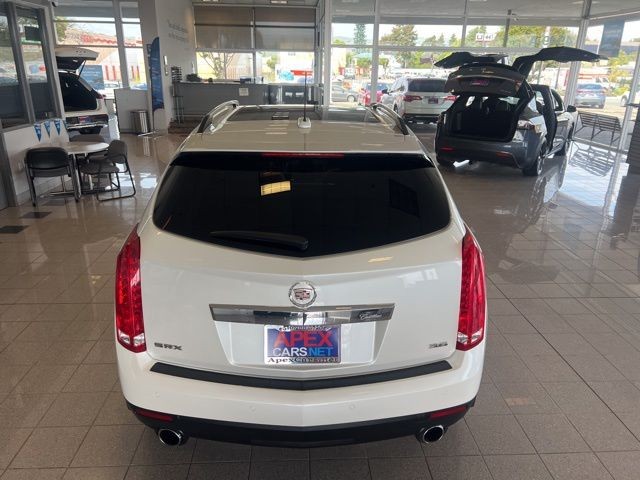Cadillac SRX Vehicle Full-screen Gallery Image 08