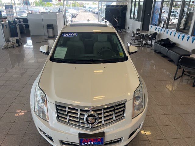 Cadillac SRX Vehicle Full-screen Gallery Image 16