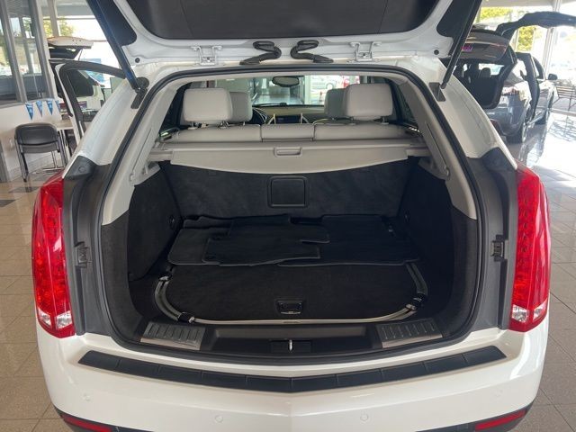 Cadillac SRX Vehicle Full-screen Gallery Image 19
