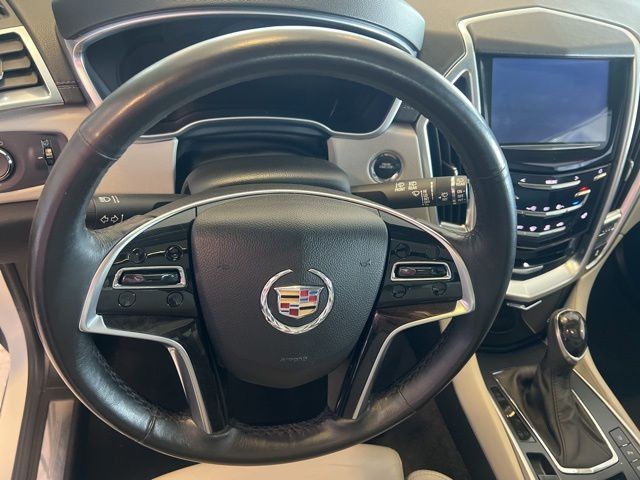 Cadillac SRX Vehicle Full-screen Gallery Image 20