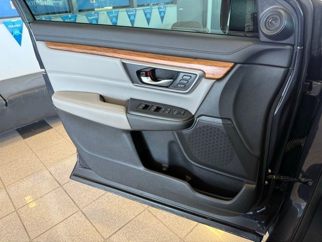 Honda CR-V Vehicle Full-screen Gallery Image 20