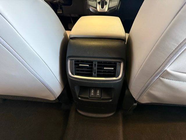 Honda CR-V Vehicle Full-screen Gallery Image 23