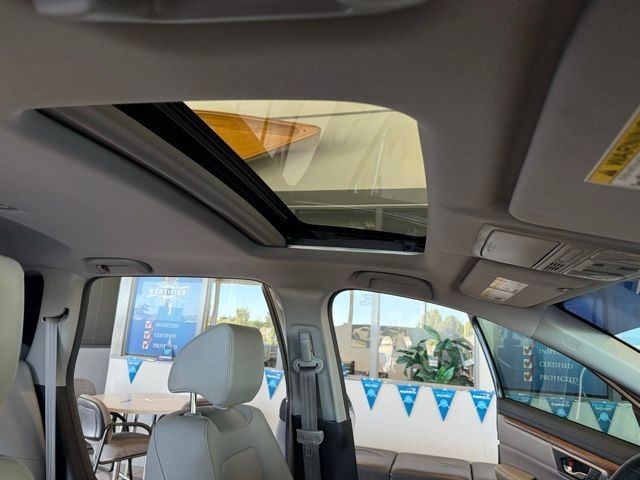 Honda CR-V Vehicle Full-screen Gallery Image 26