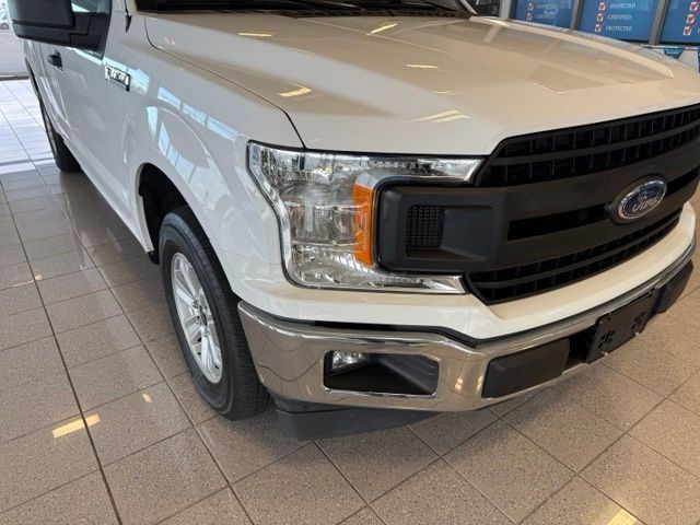 Ford F-150 Vehicle Full-screen Gallery Image 08