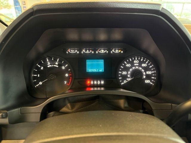 Ford F-150 Vehicle Full-screen Gallery Image 13