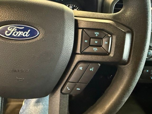 Ford F-150 Vehicle Full-screen Gallery Image 16