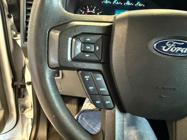 Ford F-150 Vehicle Full-screen Gallery Image 17