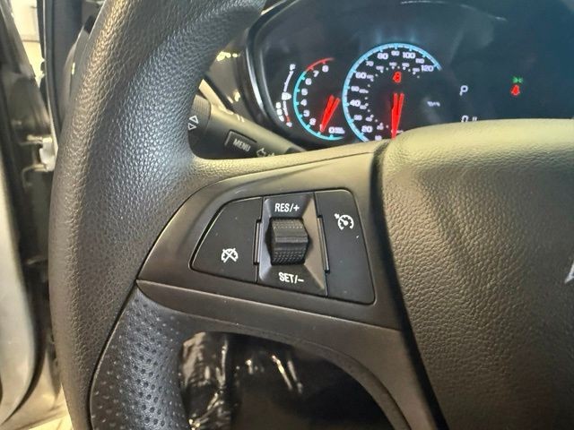 Chevrolet Spark Vehicle Full-screen Gallery Image 18