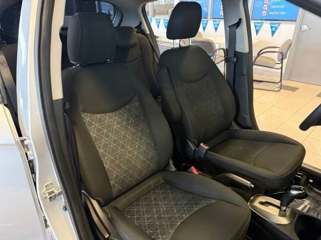 Chevrolet Spark Vehicle Full-screen Gallery Image 24