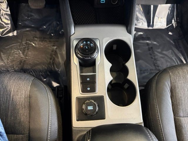 Ford Bronco Sport Vehicle Full-screen Gallery Image 16