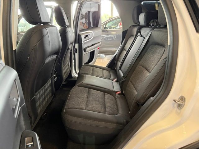 Ford Bronco Sport Vehicle Full-screen Gallery Image 21