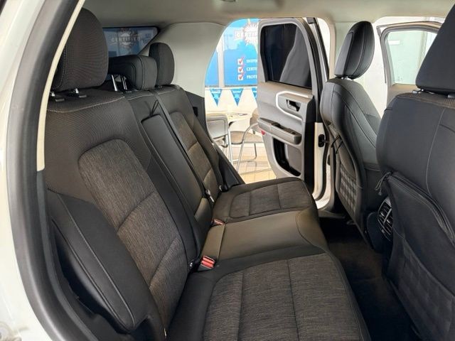 Ford Bronco Sport Vehicle Full-screen Gallery Image 23