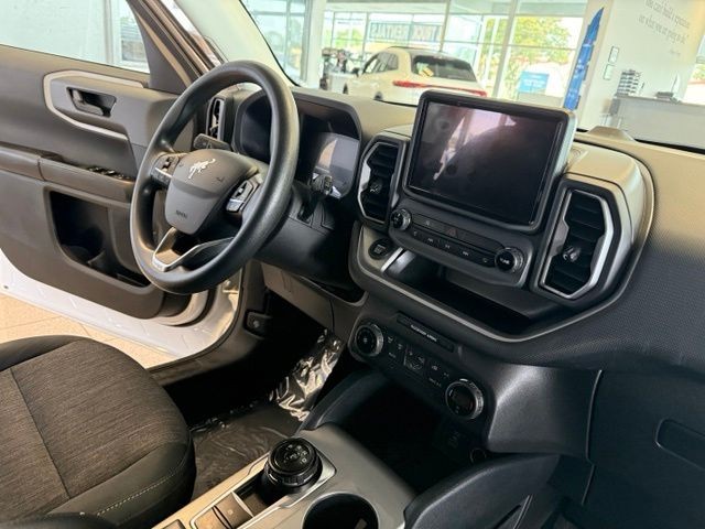 Ford Bronco Sport Vehicle Full-screen Gallery Image 26