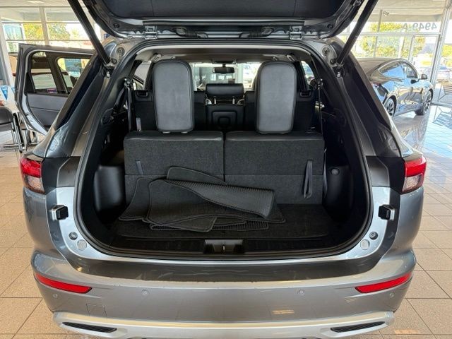Mitsubishi Outlander Vehicle Full-screen Gallery Image 20