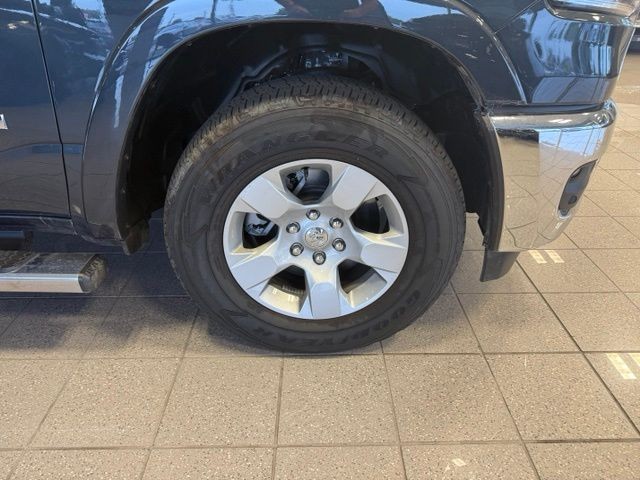 Ram 1500 Vehicle Full-screen Gallery Image 10