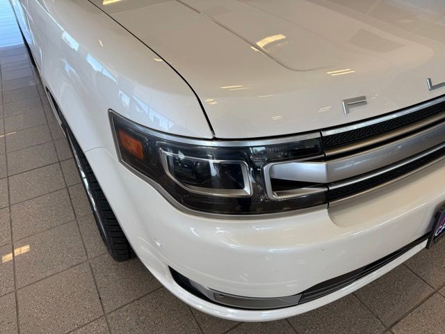 Ford Flex Vehicle Full-screen Gallery Image 09