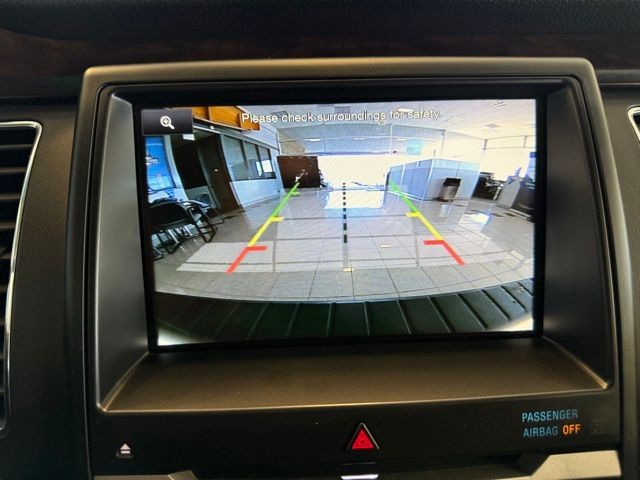 Ford Flex Vehicle Full-screen Gallery Image 15